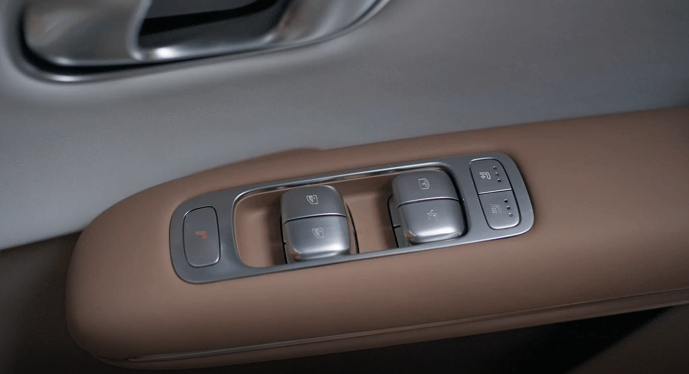 Панорамная крыша Changan Qiyuan A06