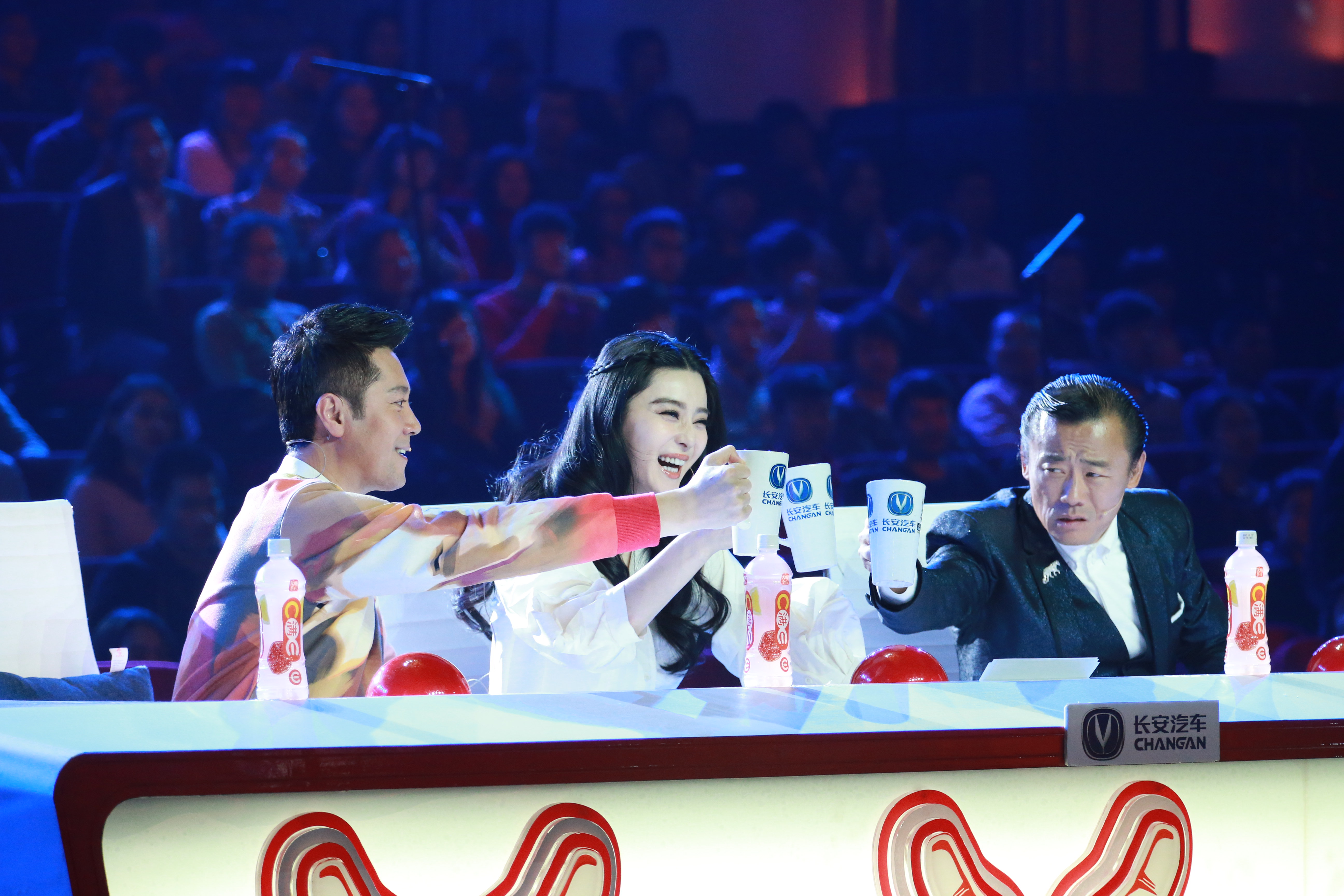 《出彩中国人》 货车司机飞跃撒贝宁