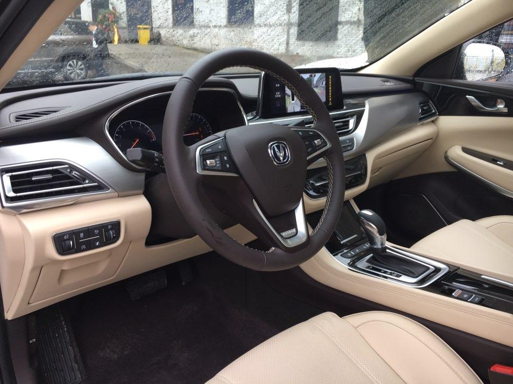 爱极客:长安汽车 | 新设计/新平台 长安睿骋cc将25日亮相